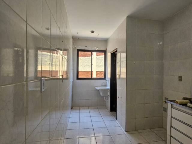 #300 - Apartamento para Venda em Resende - RJ - 2